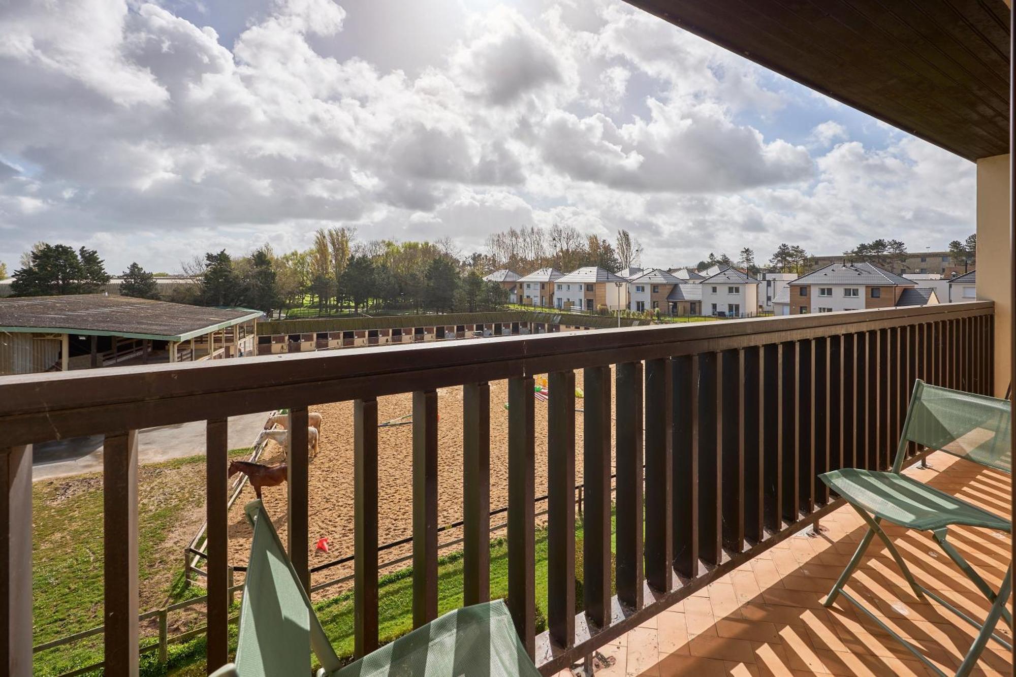 - A 500m De La Apartment *
