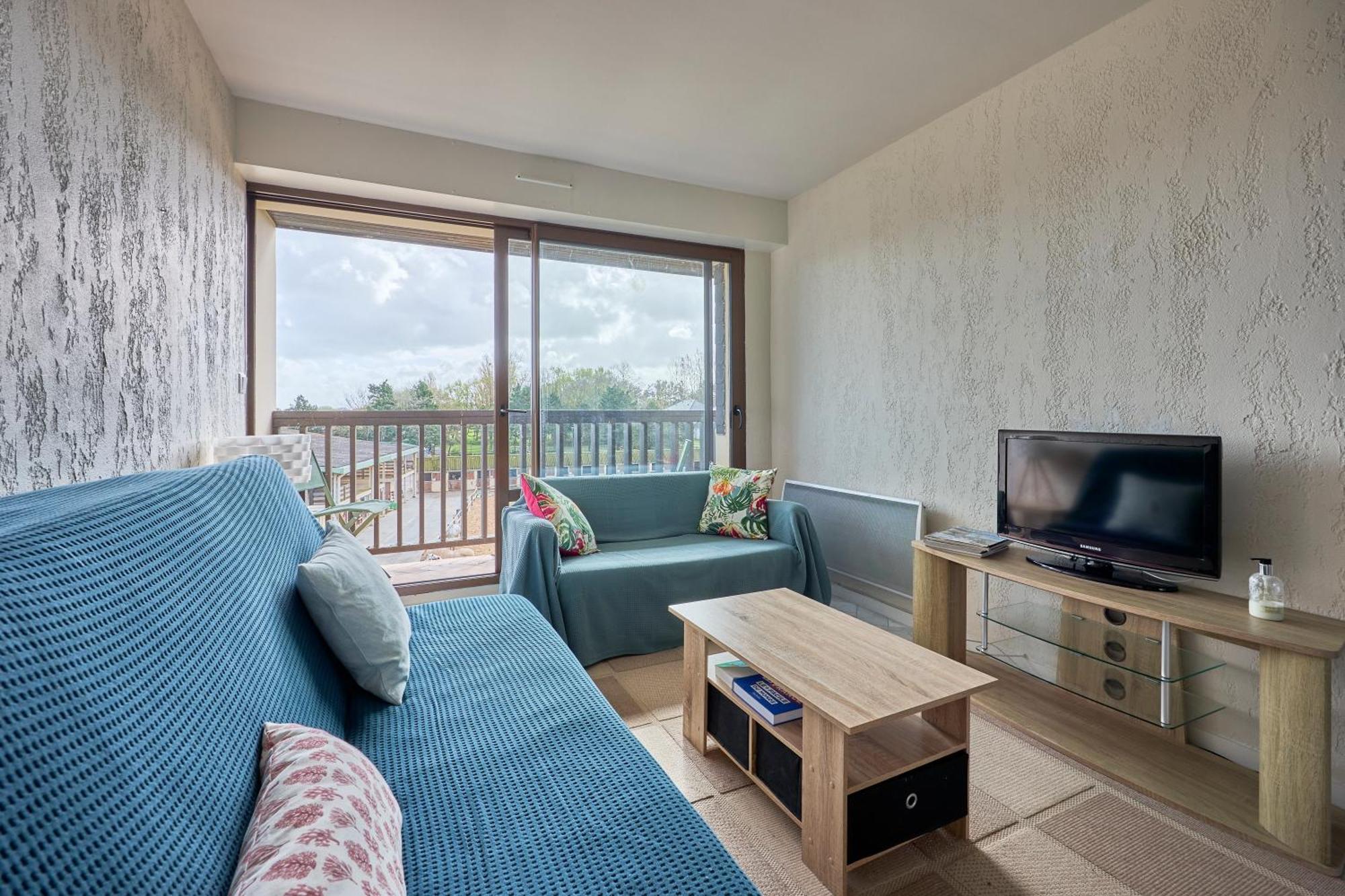 - A 500m De La * Courseulles-sur-Mer